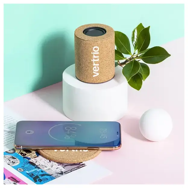 Speaker Yuxter